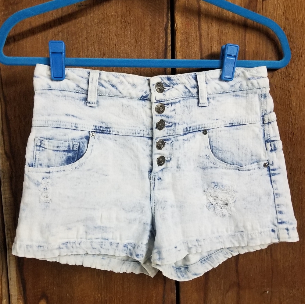 Young and Faded "Skylar" Light Wash Jean Shorts